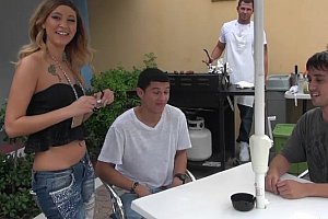 黑人操黑妹骚屄